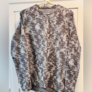 Lululemon Mens Crewneck Long Sleeve Shirt-Large, slim fit